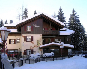 Отель Chalet dei Pini  Мадонна Ди Кампильо